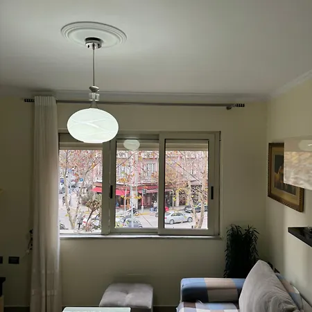 Centre Lions Gate 10 * Τίρανα